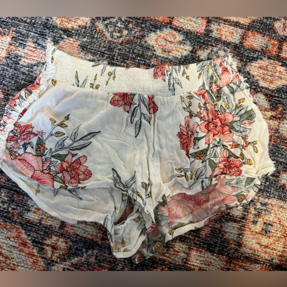 bilabong floral shorts size medium